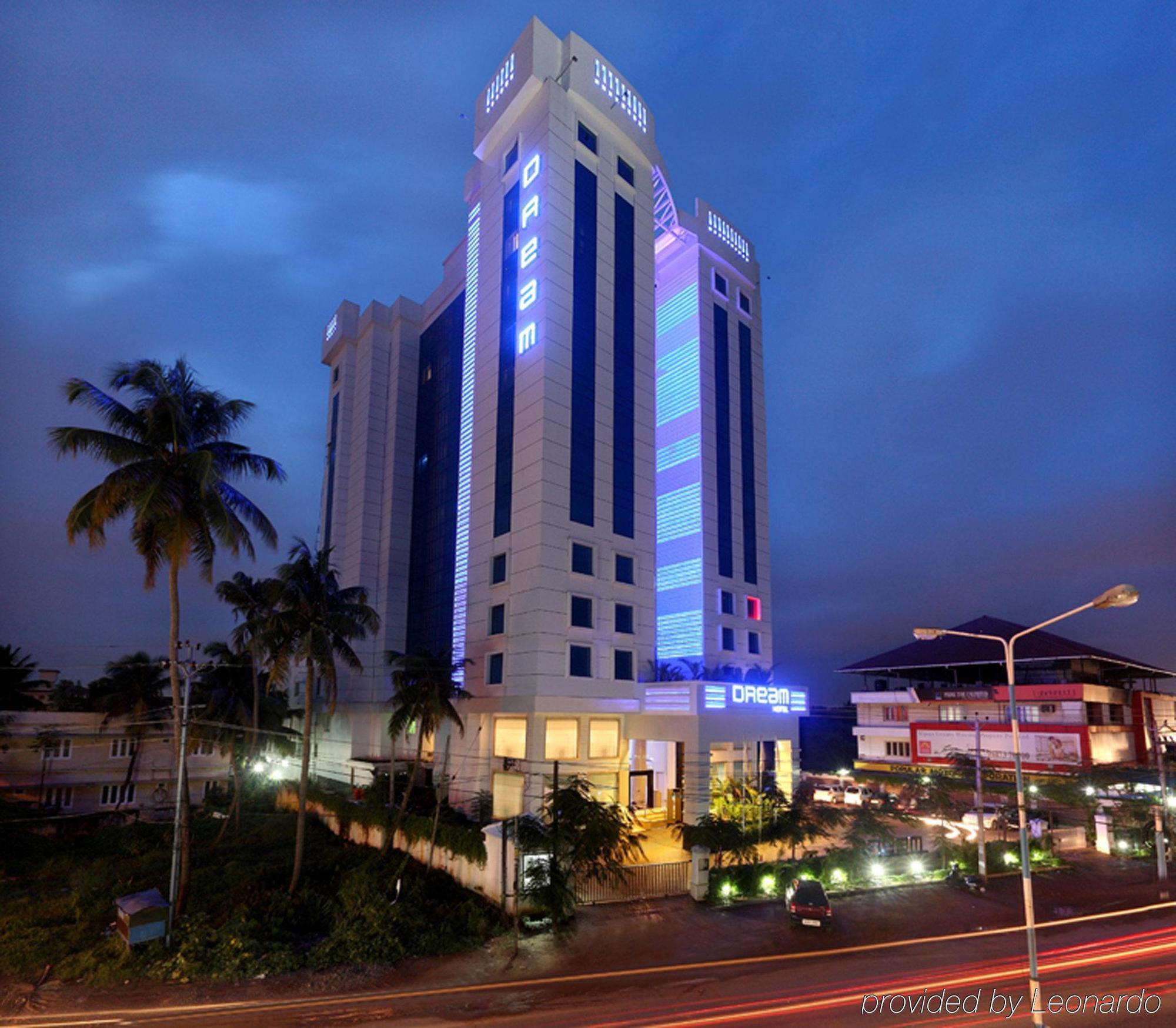 Radisson Blu Kochi Hotel Exterior foto